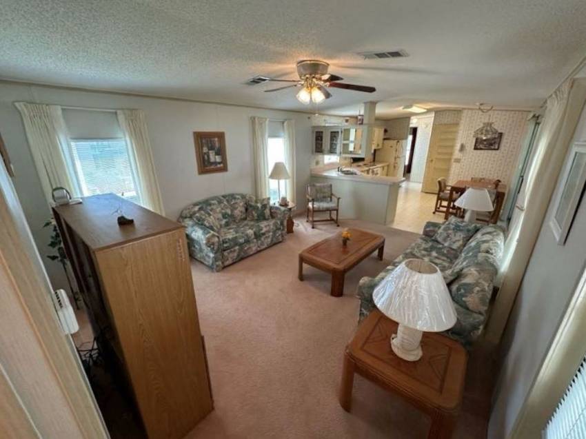 252 Dixie Circle a Haines City, FL Mobile or Manufactured Home for Sale